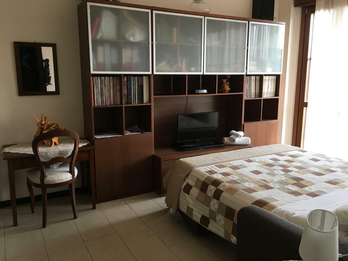 Suite Carpiano Melegnano Exterior foto